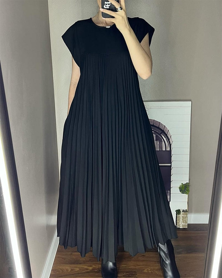 Annalise™ Pleated Elegance Maxi Dress