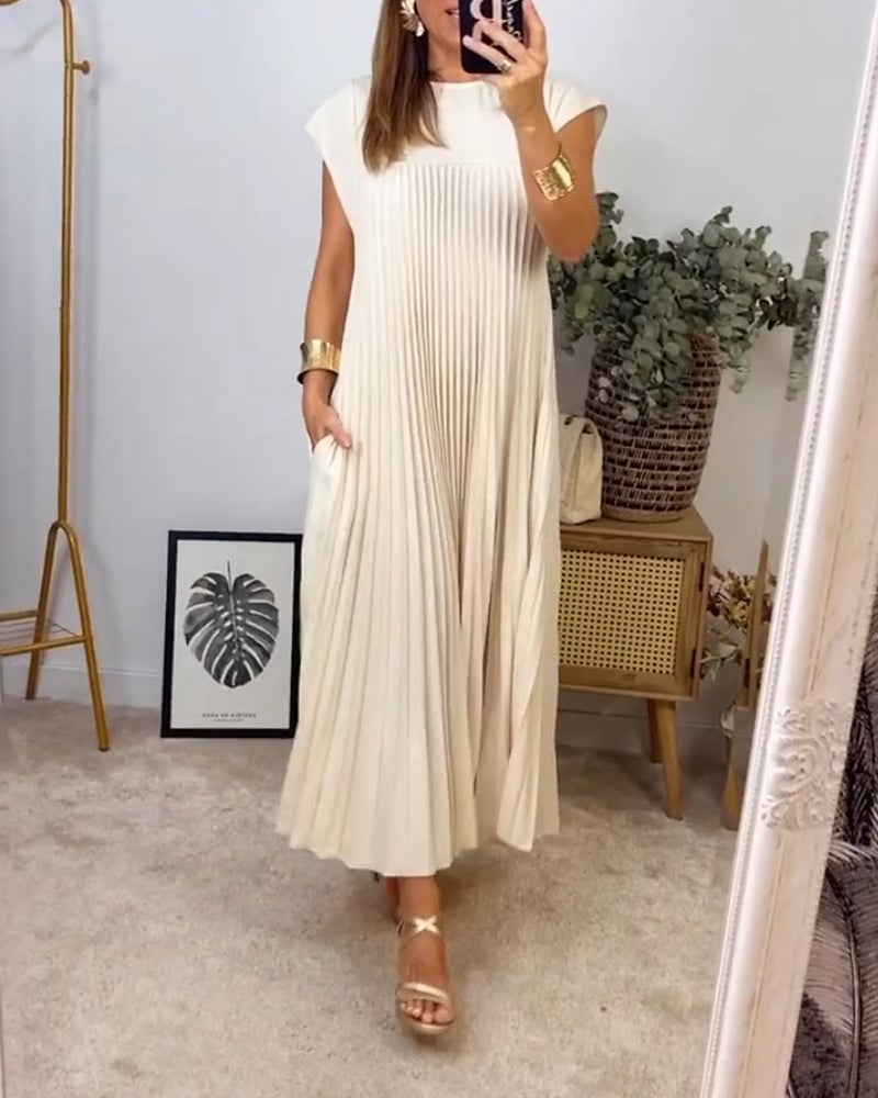 Annalise™ Pleated Elegance Maxi Dress