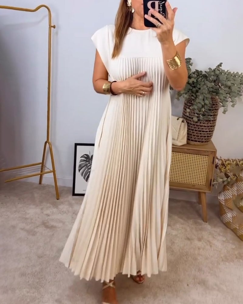 Annalise™ Pleated Elegance Maxi Dress