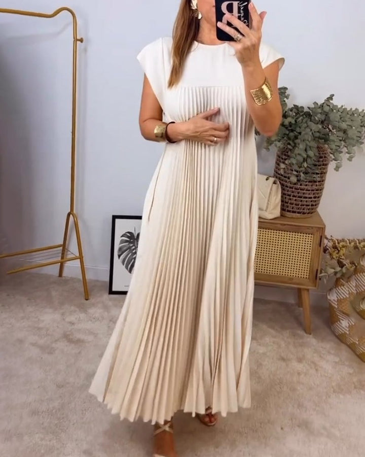 Annalise™ Pleated Elegance Maxi Dress